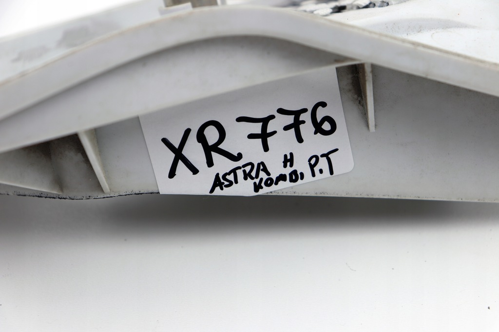 фото №6, Opel astra h iii kombi вкладыш лампы правый задняя задний europa