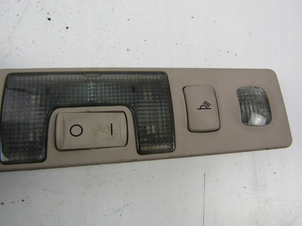 фото №2, Audi a6 c5 лампа освітлення салону 98-01 4d