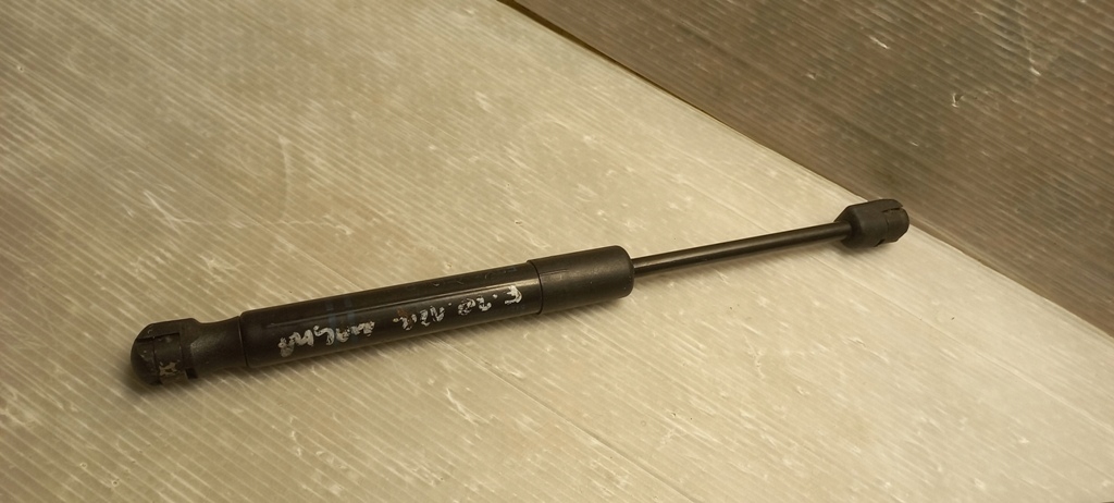 фото №1, Привод амортизатор капот оригинал bmw 3 f30 f31 7239233