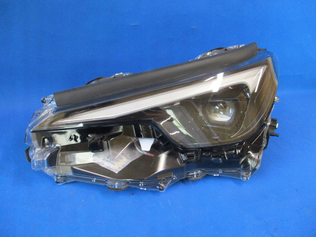 фото №1, Лампа левая передняя перед lexus lbx 24- full led europa комплектная km