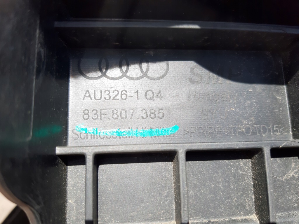 фото №11, Audi q3 sportback напрямна бампера задня середній