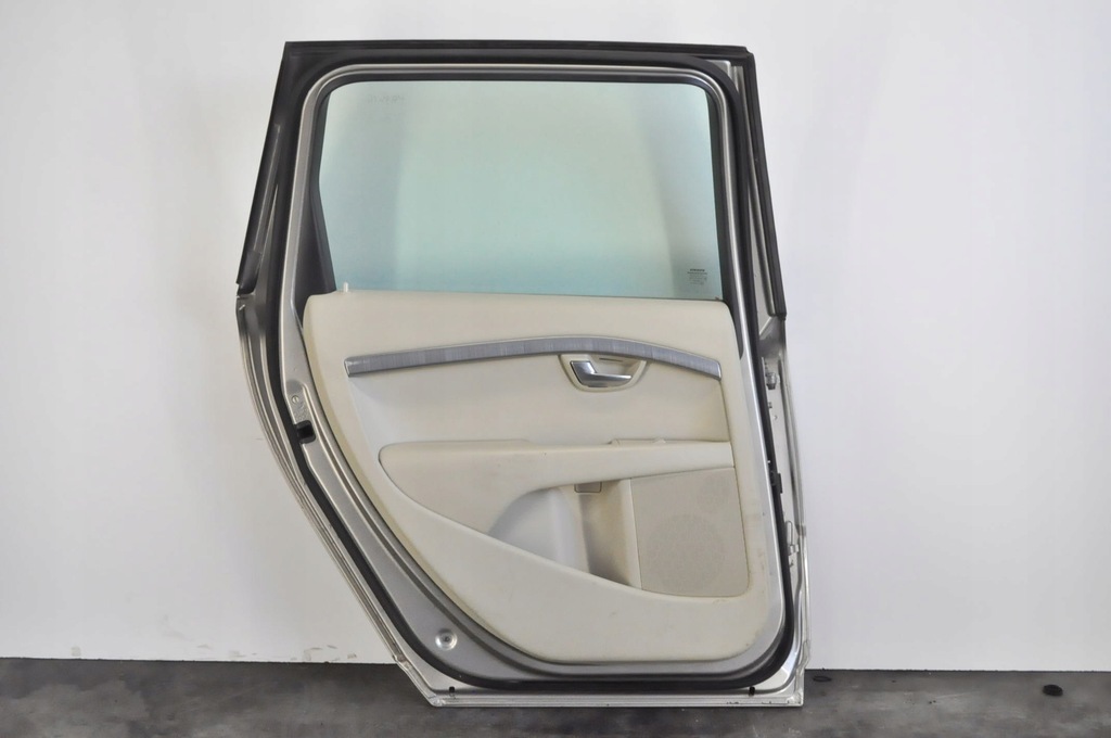 фото №8, Volvo v70 iii дверь левый задняя задние kombi 484-16 полный