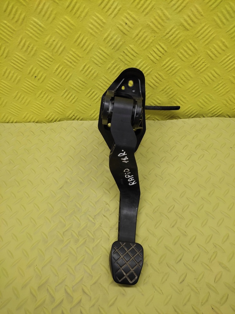 фото №1, Skoda rapid ii lift 1.6 tdi педаль сцепления 6c1721059g