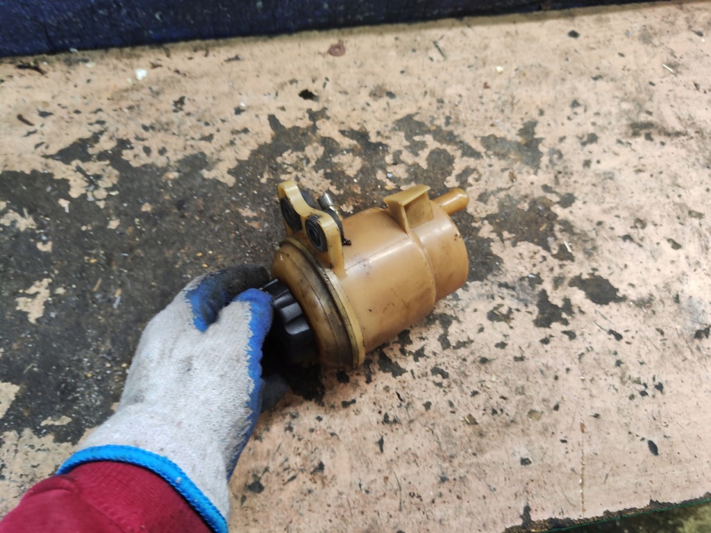 фото №1, Chevrolet captiva 2.4 бачок підсилювача