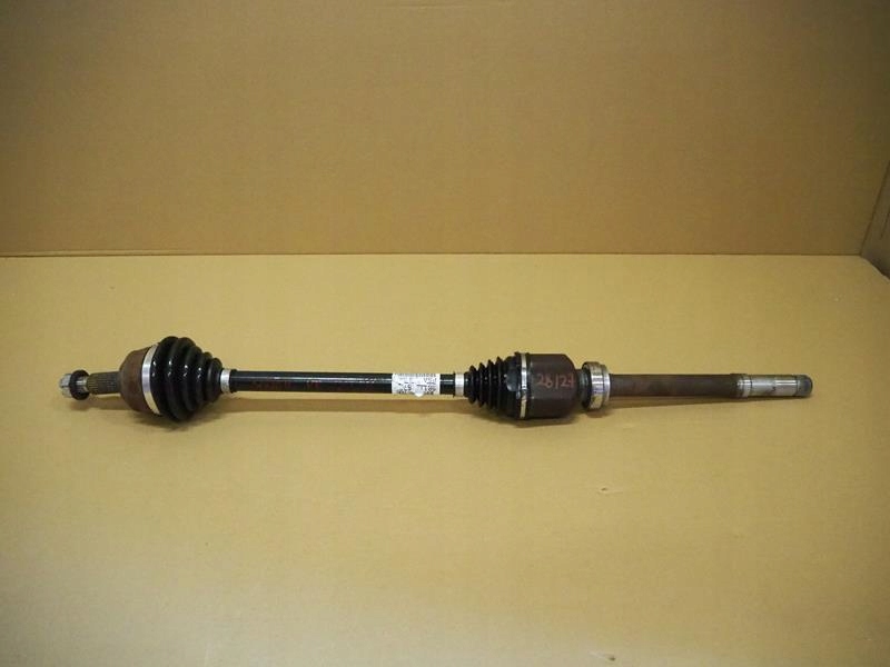 фото №1, Приводной вал правый перед peugeot 3008 ii 1.5 bluehdi