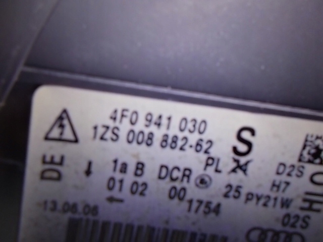 фото №13, Audi a6 c6 4f 04-08 лампа права bi ксенон поворотна