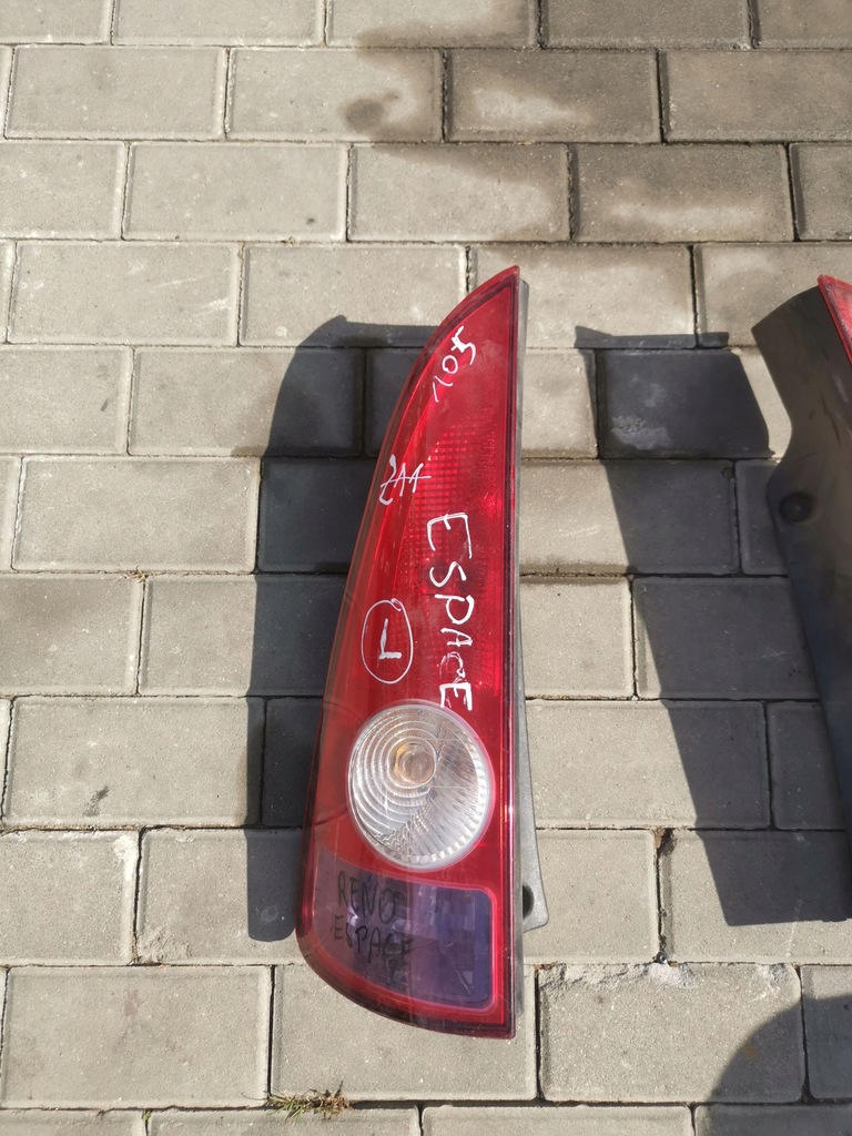 фото №1, Renault оригинальный номер 8200027153 lammpa задняя l