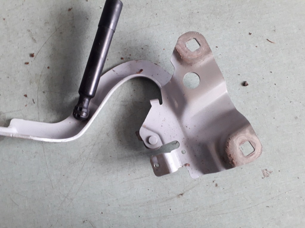 фото №3, Renault zoe петля капот левый