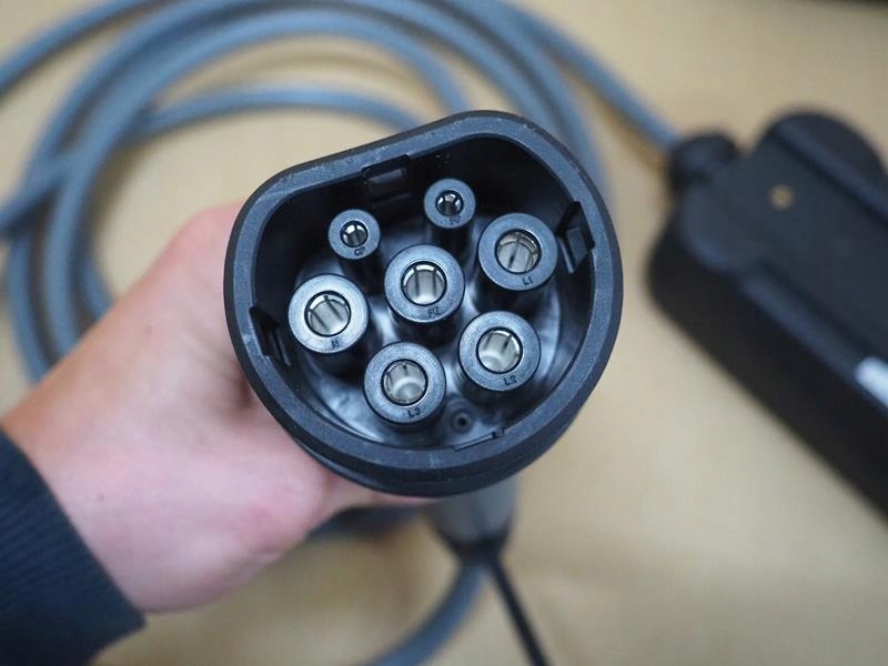 фото №8, Зарядний пристрій кабель шланг заряджання чохол bmw