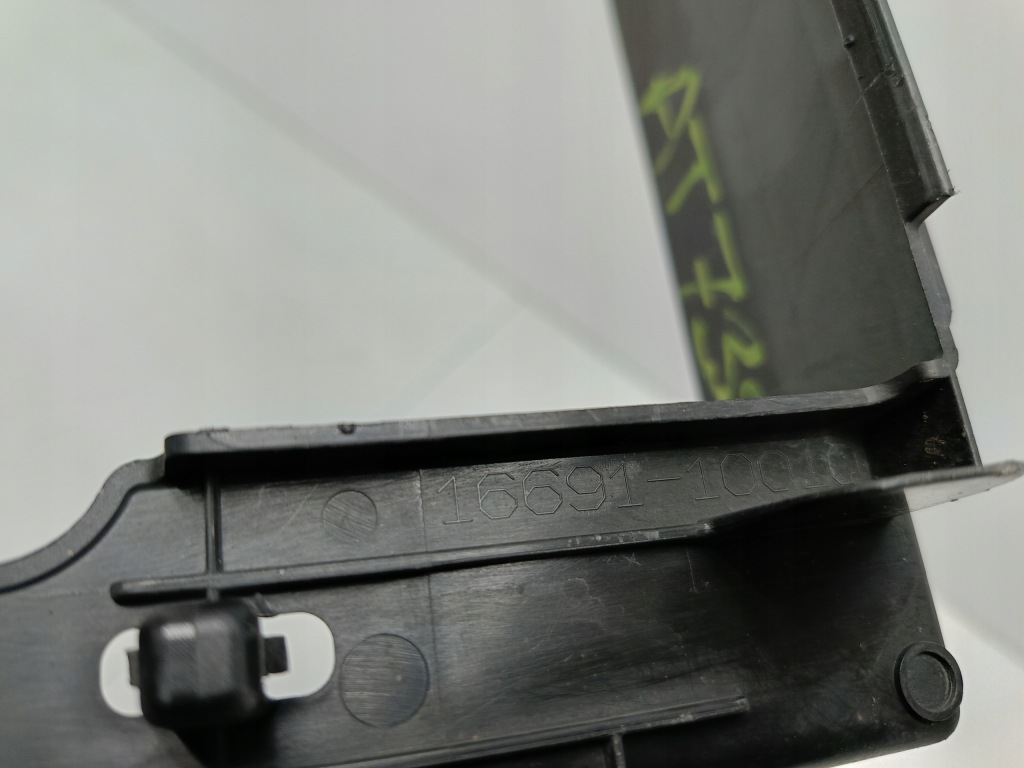 фото №12, Toyota bz4x bz4x ev 23- повітропровід повітря впуск панель рамка 16691-10010