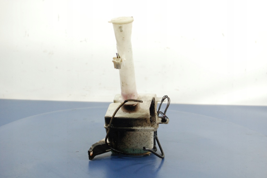 фото №2, Mazda mpv ii бачок омивача помпа