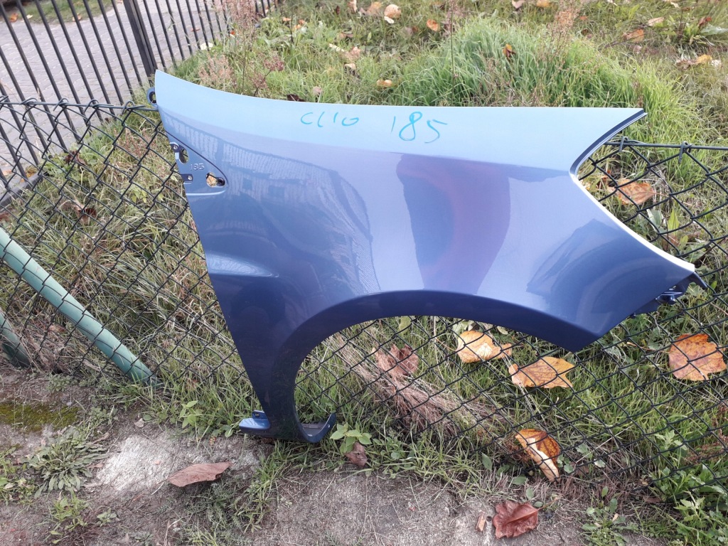 Крыло  правый  передний renault clio 3 185 Доставка