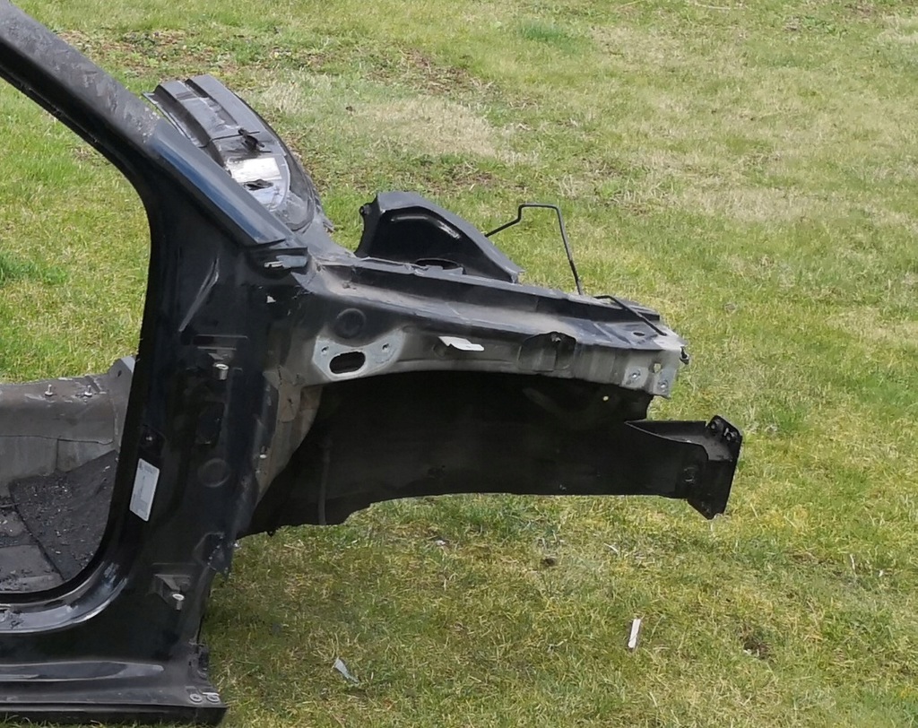 фото №1, Audi a1 sportback лонжерон правый перед