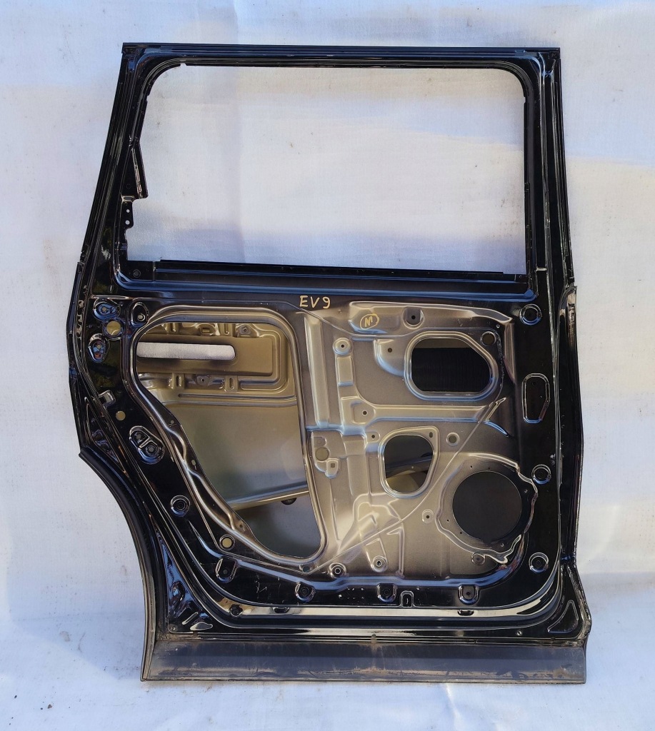 Kia ev9 дверь левая задние левый задний Недорого