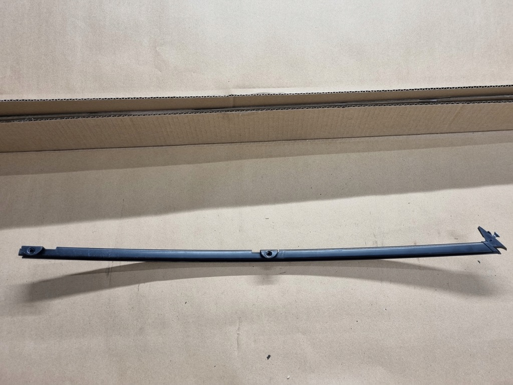 фото №4, Toyota auris i напрямна скло задня ліва