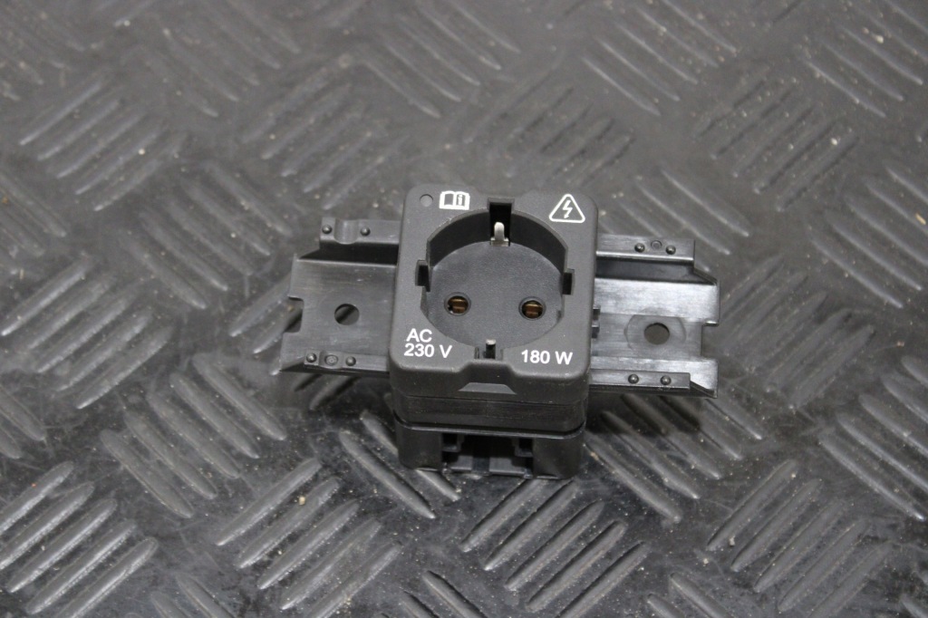 Купити Роз'єм 230v 180w jpla-14f724-ac land range rover vogue l405 рестайлінг