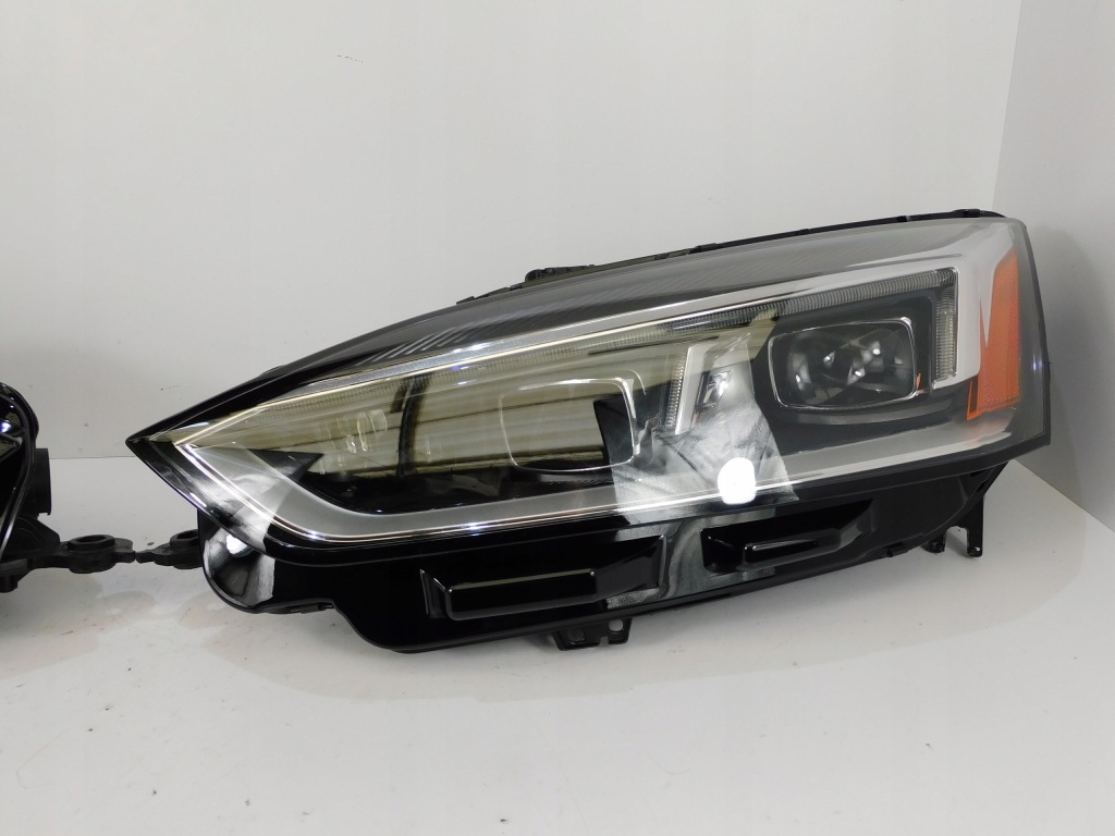 Audi a5 f5 8w6 дорестайлінг  фара ліва правий full led америка 8w6941033f-34f Недорого