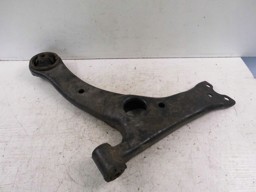 фото №8, Toyota matrix 1 важіль нижній перед лівий