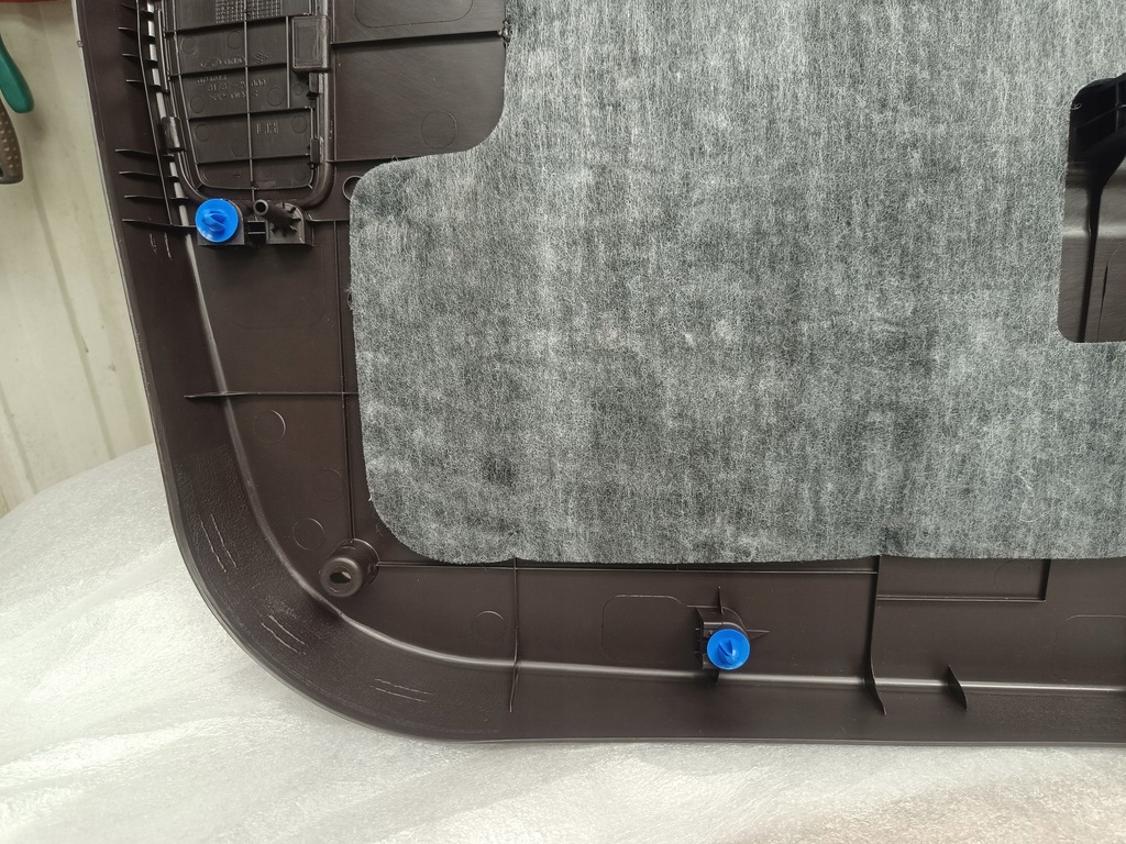 фото №12, Hyundai ix35 - обшивка кришки багажника