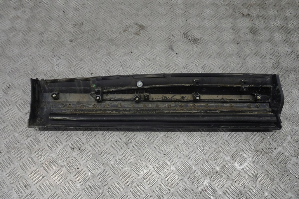 Mg marvel r молдинг дверь задний  задняя левая 22- Оригинал