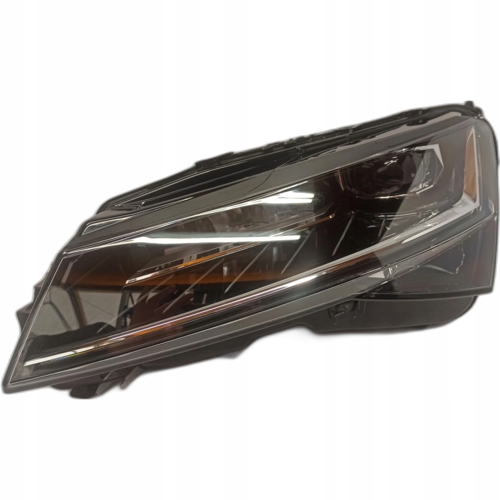 Купить Лампа левая skoda superb iii lift 3v1941015d