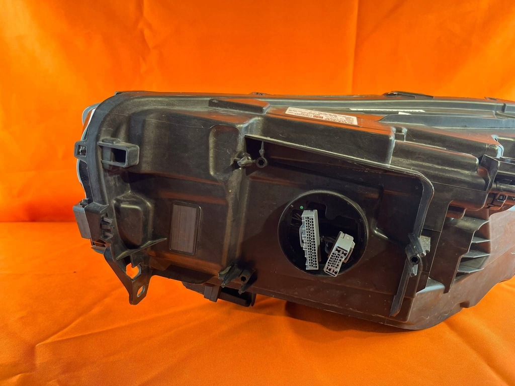 фото №7, Volvo xc40 2018 права сторона лампа передня 32404666