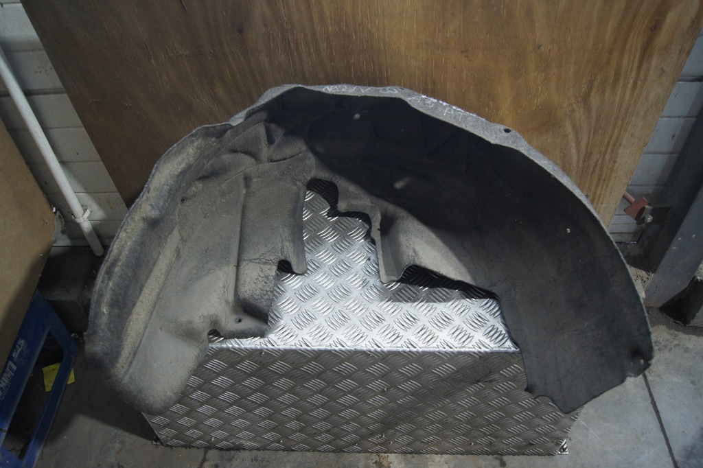 фото №1, Підкрилок правий задня audi a3 8v 8v0810172