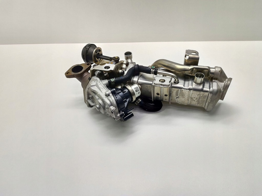 фото №7, Bmw 5 g30 g31 2018 с передний радиатор выхлопных газов egr