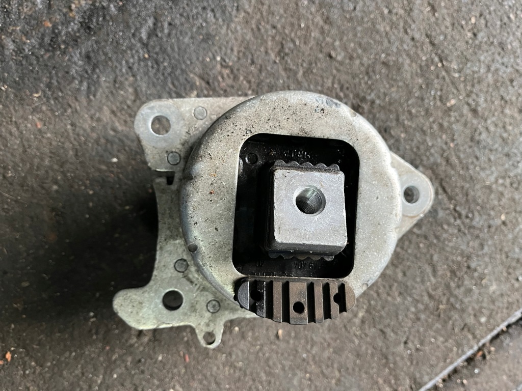 фото №1, 62 alfa romeo stelvio подушка двигателя 505515100