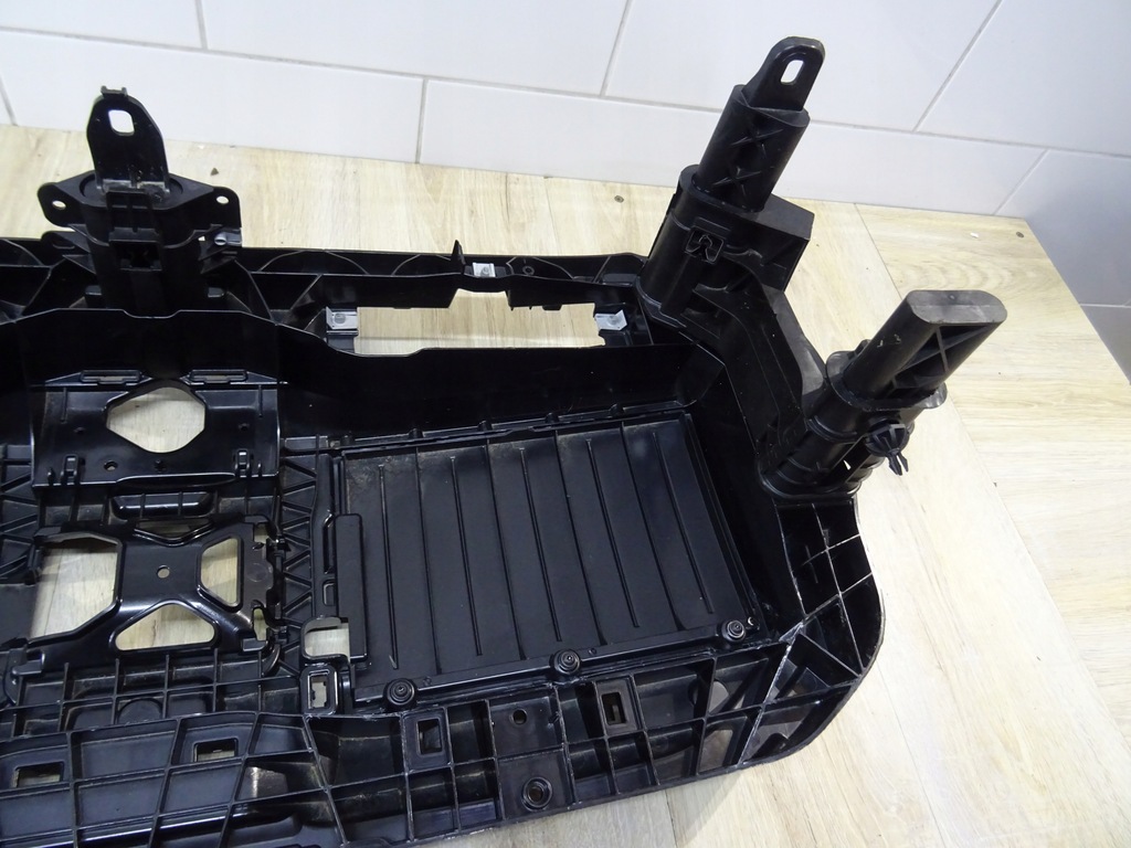 фото №9, Bmw 7 g70 жалюзи pas усилитель верхний 305a1273313