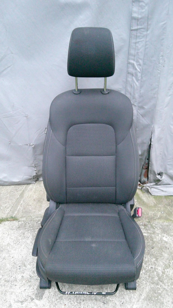 Купити Сидіння правий пасажира kia sportage iv 17r uk