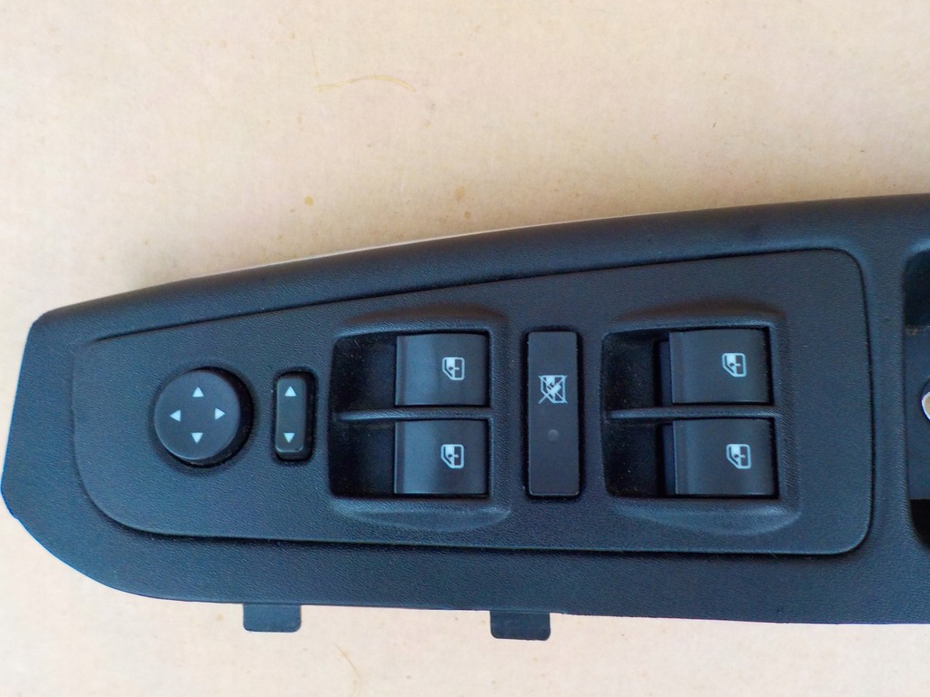 фото №1, Bravo ii переключатель окон