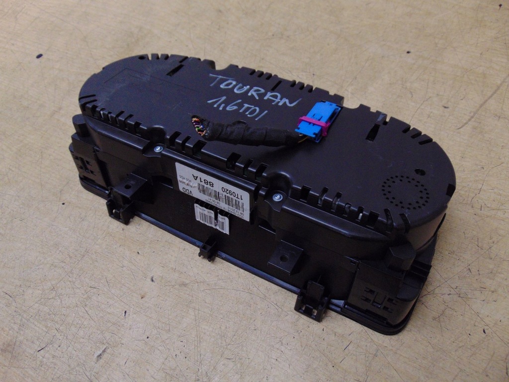 фото №10, Счетчик приборная панель vw touran 2010- 1.6 tdi 1t0920881a