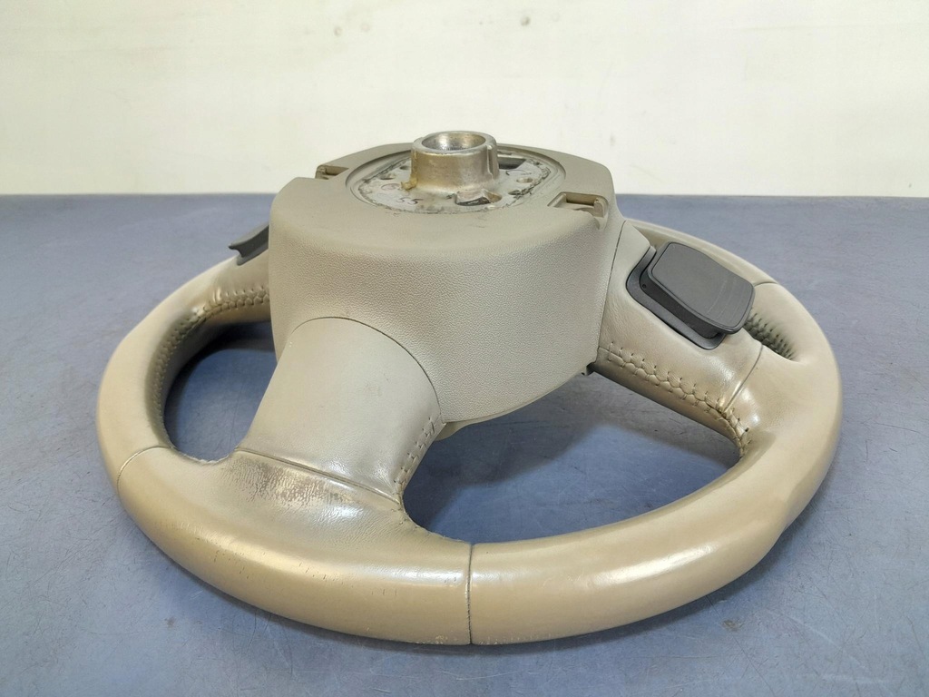 фото №8, Audi a8 d3 повітропровід шкіра пелюстки перемикання 4f0124a