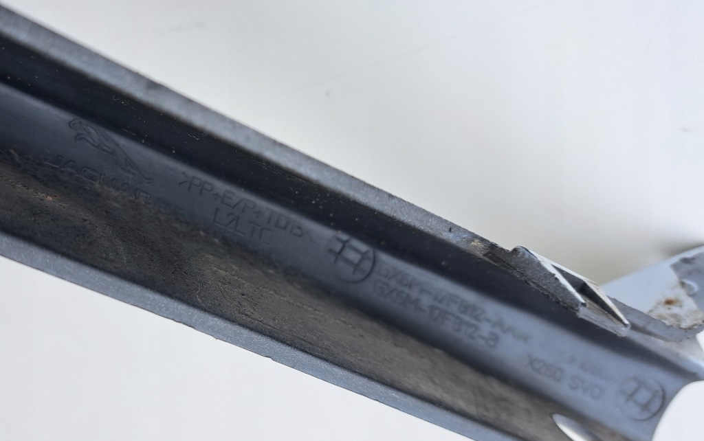 Jaguar xf молдинг накладка бампера перед gx6m-17f812-aa с Разборки