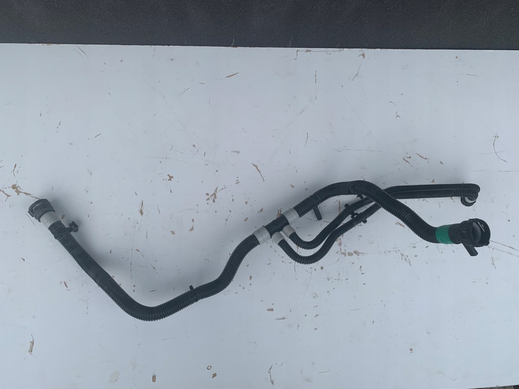 Tesla model y 3 lift шланг пабтрубок  радиатора chiller 1521493-00-a хороший Недорого