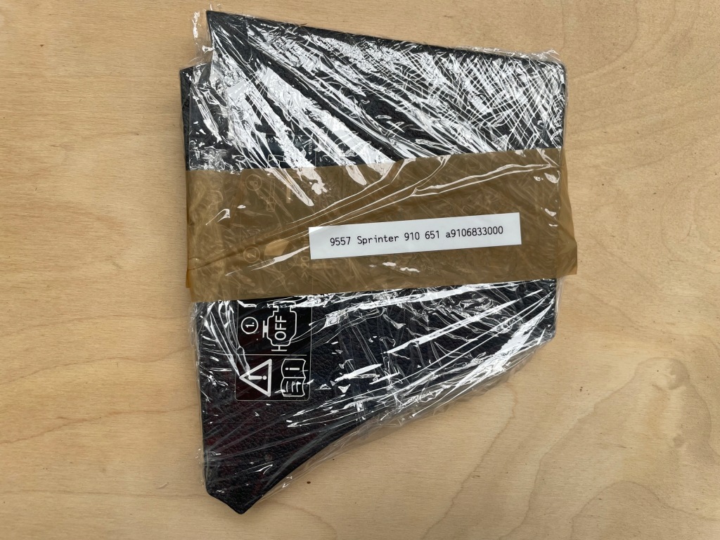 фото №4, Защита консоли панели заглушка mercedes sprinter 910 907 a9106833000