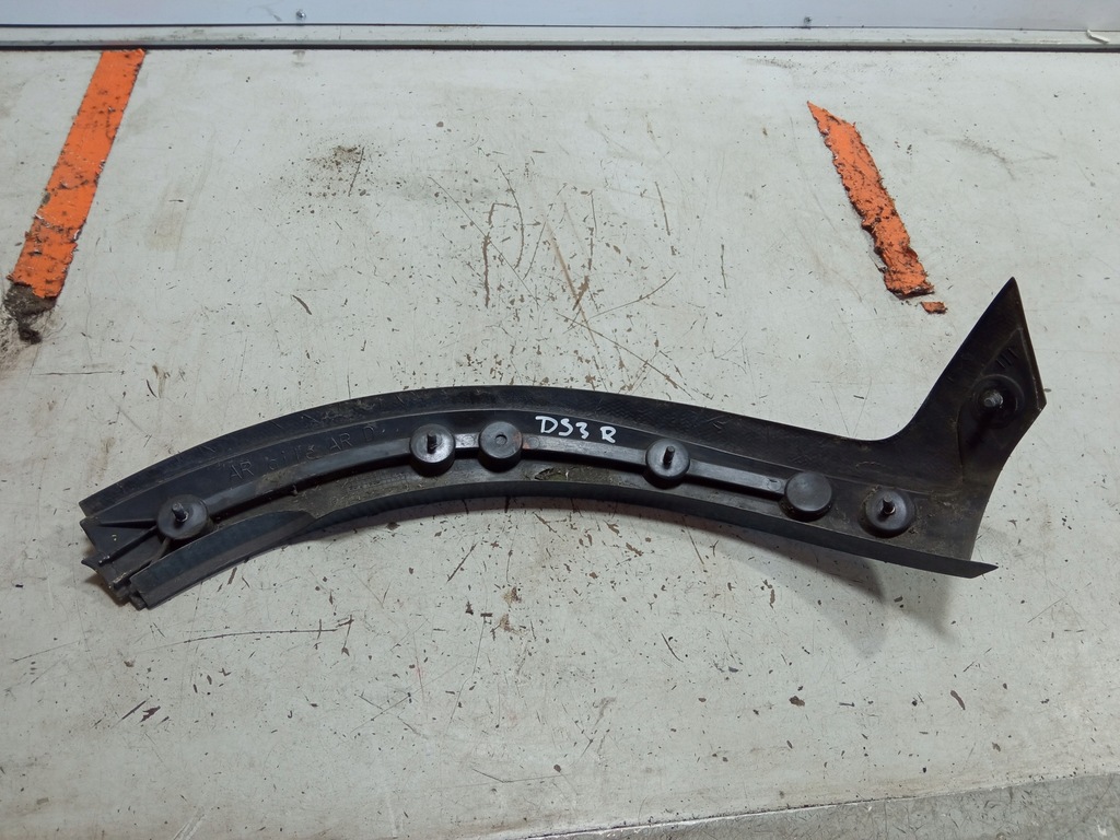 фото №4, Citroen ds3 racing молдинг бампера правий задня