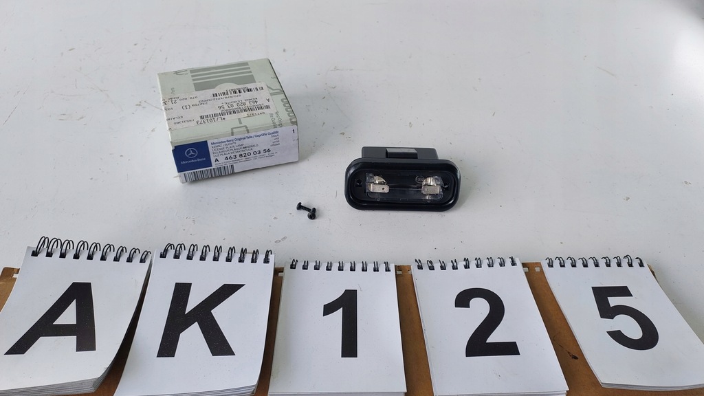 фото №1, Mercedes w442 лампа освещение номерного знака регистрационный