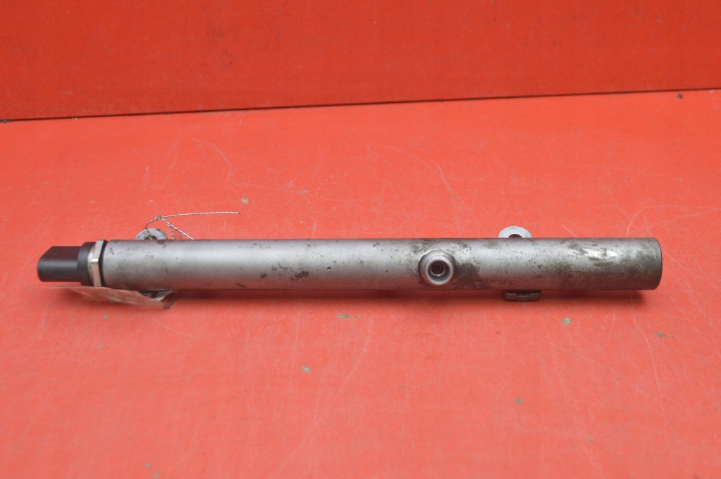 фото №6, Молдинг впрыскная правая a6420702695 mercedes gl x164 3.0 cdi 224 km 06-09