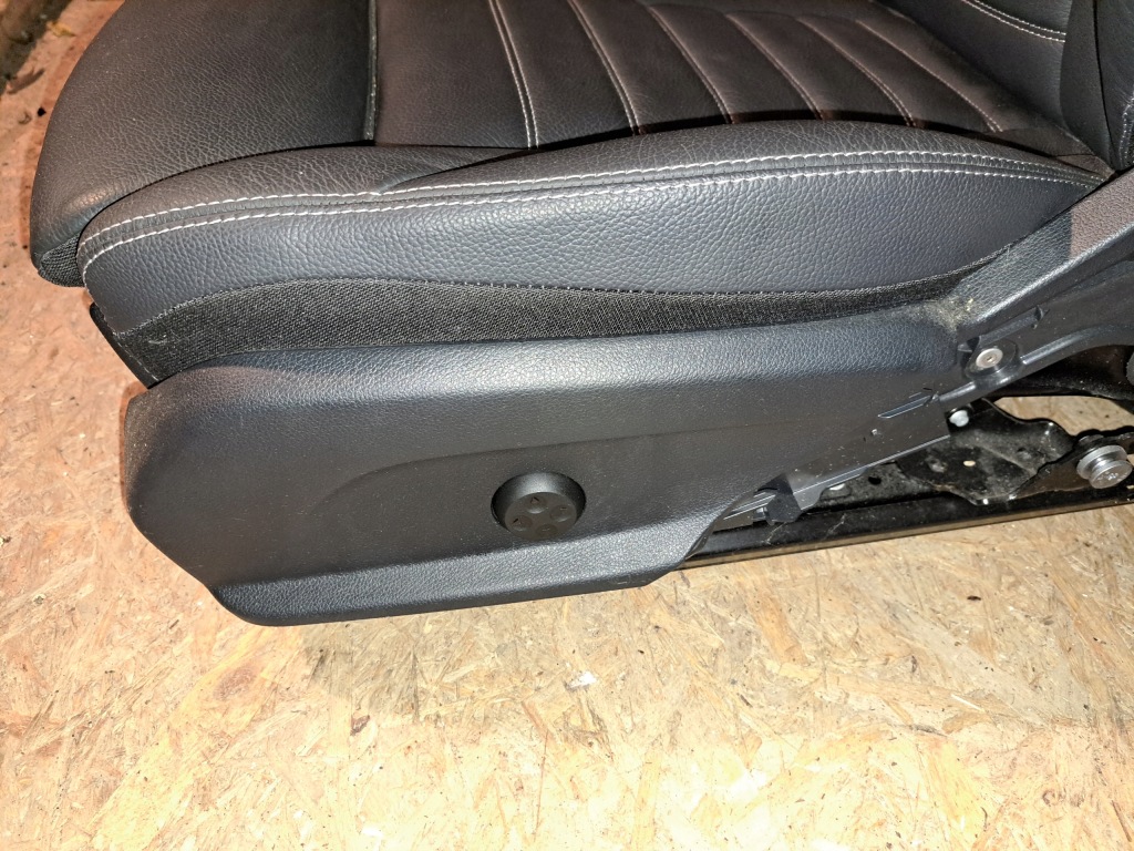 Mercedes w253 glc сидіння шкіра комплект amg в Україні