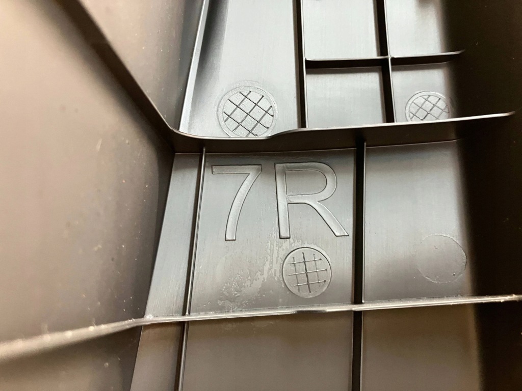 фото №10, Corolla e21 sedan защита стойка поперечина сиденье правая 62551-02720