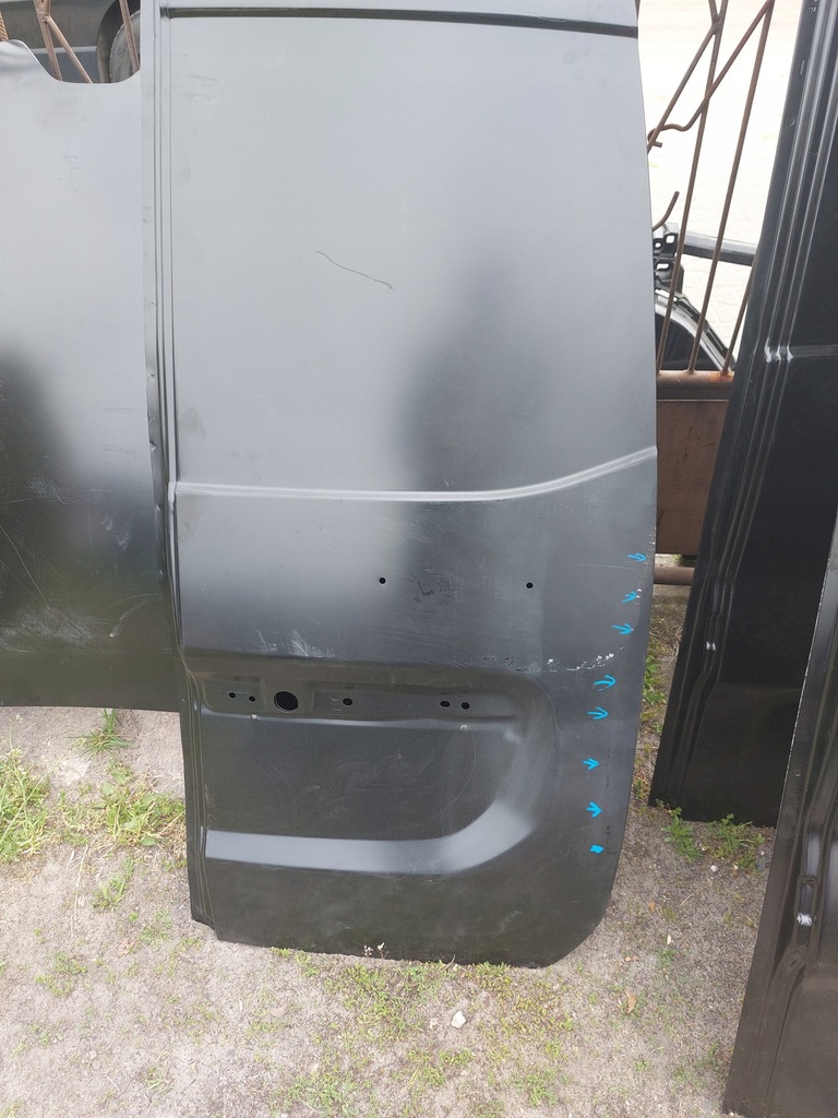 фото №2, Дверь правое задние dacia dokker