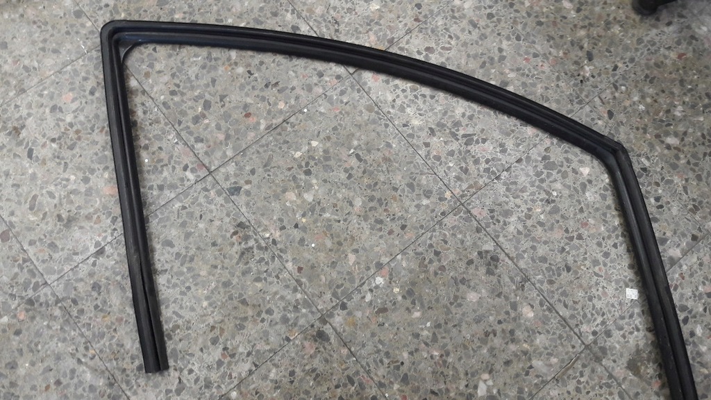 фото №6, Прокладка стекло правый перед opel karl