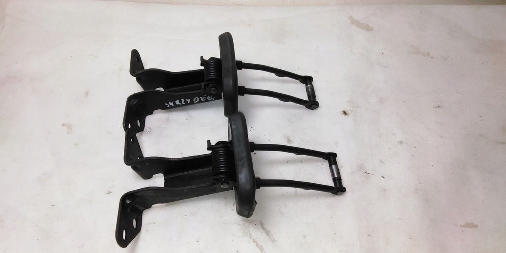 фото №1, Transit connect mk2 ограничитель дверь задняя orygina