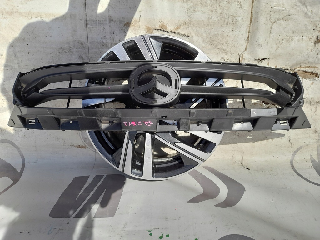 фото №1, Mazda 2 2014 r решётка радиатора решётка радиатора db5j -50712