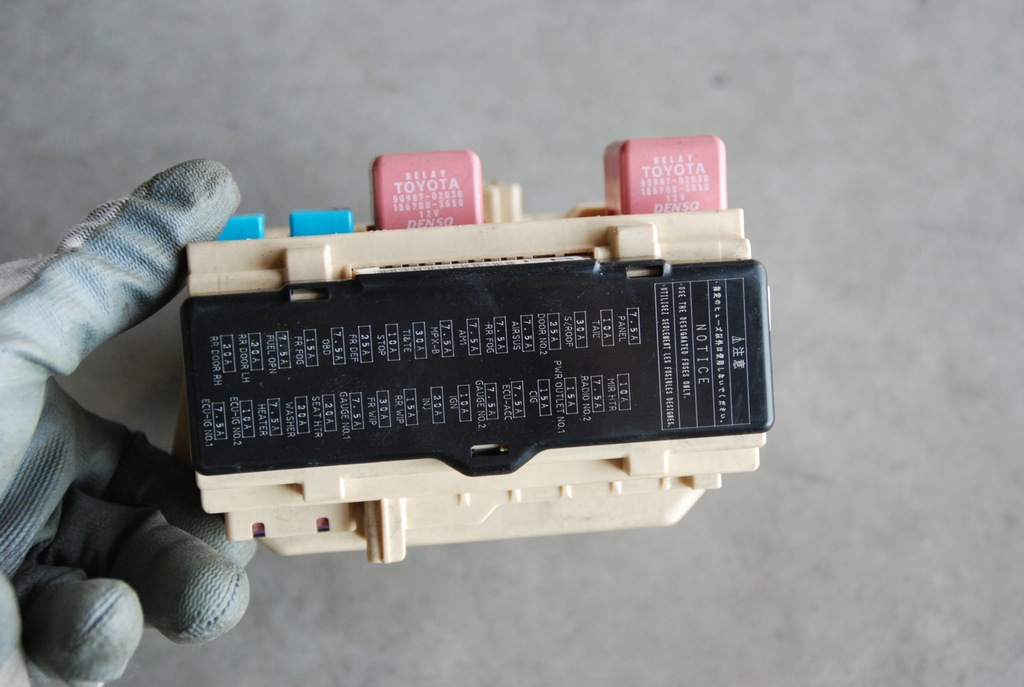 фото №3, Коробка корпус запобіжників lexus rx400 2007