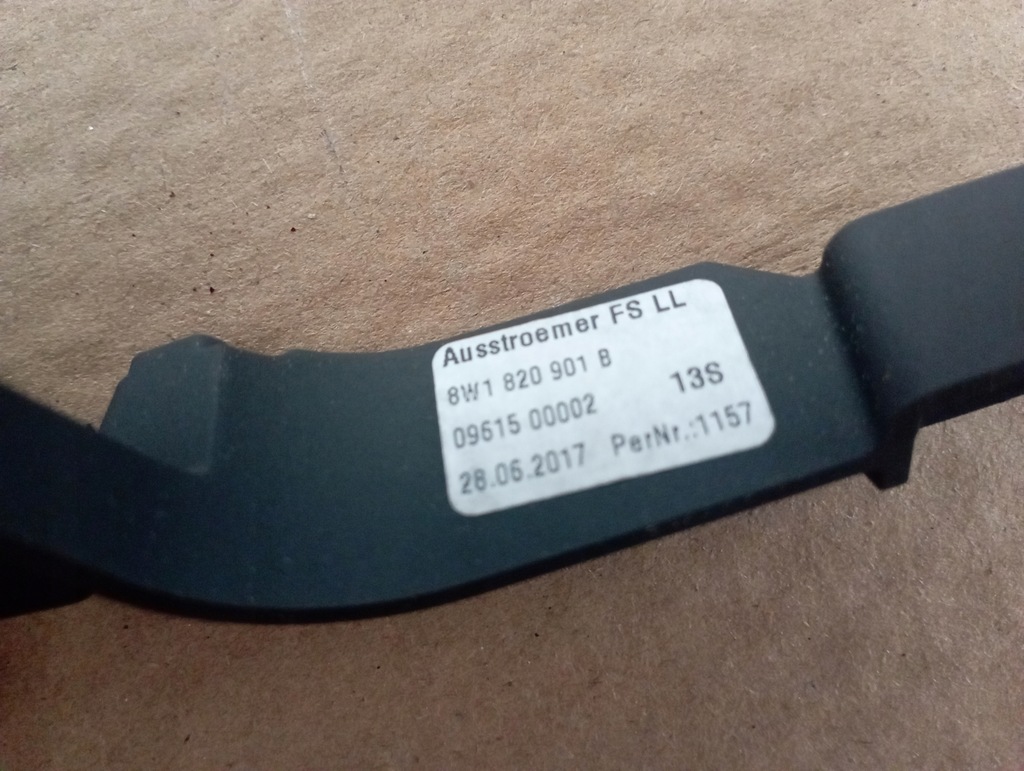 фото №11, Audi a4 b9 решётки обдув консоли решётка