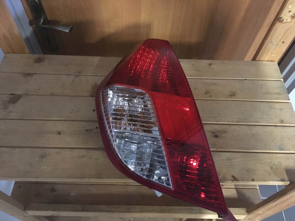 фото №1, Hyundai i10 i 07-10 лампа ліва задня лівий задня