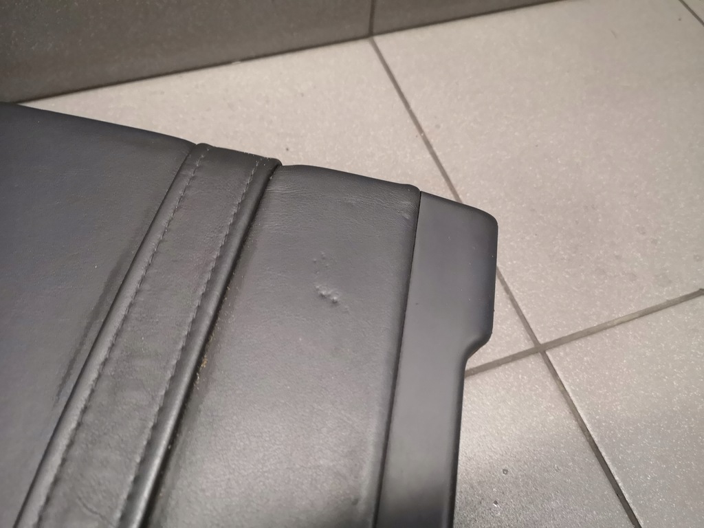 фото №6, Підлокітник сидіння задня чорний audi a8 d3